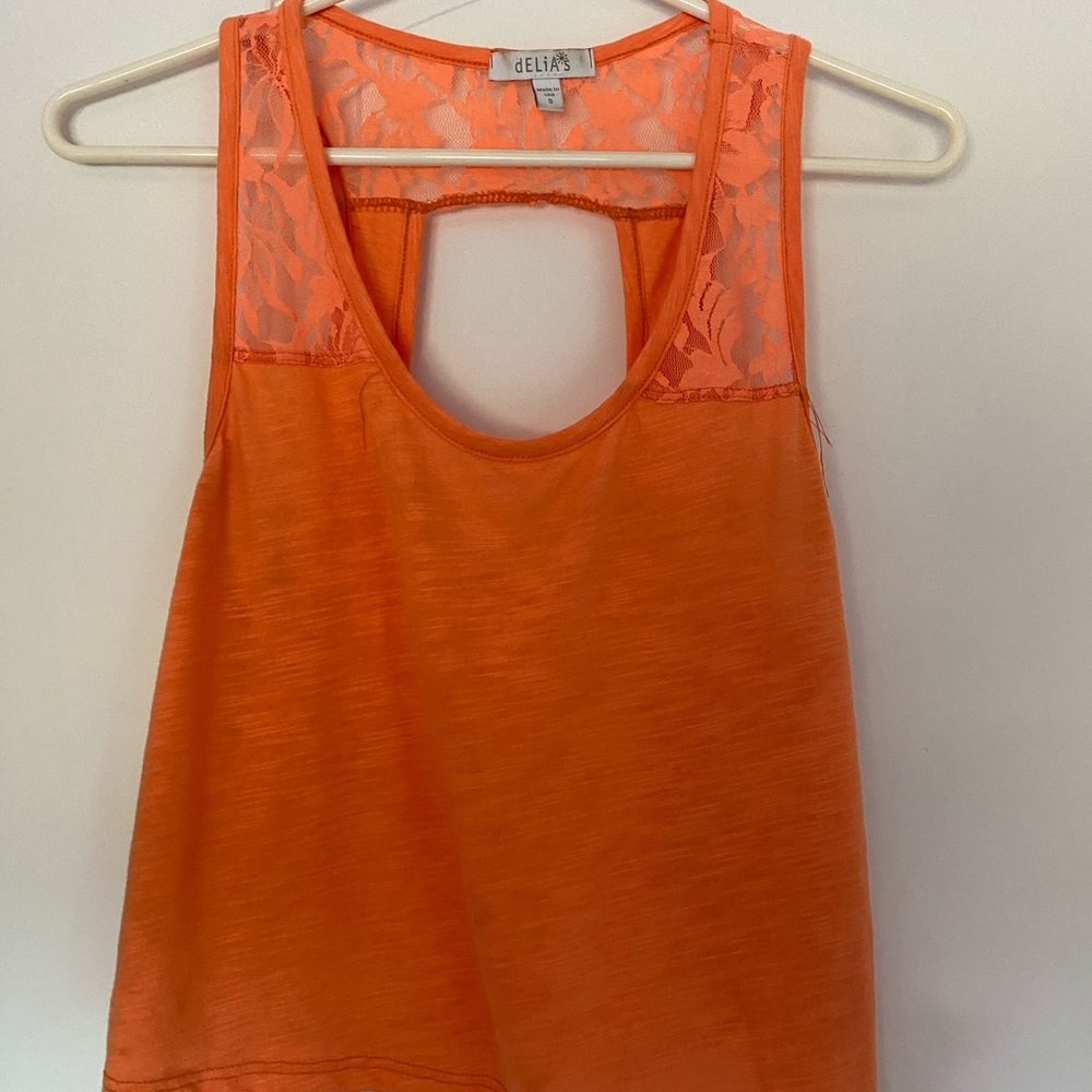 delias cropped orange tank